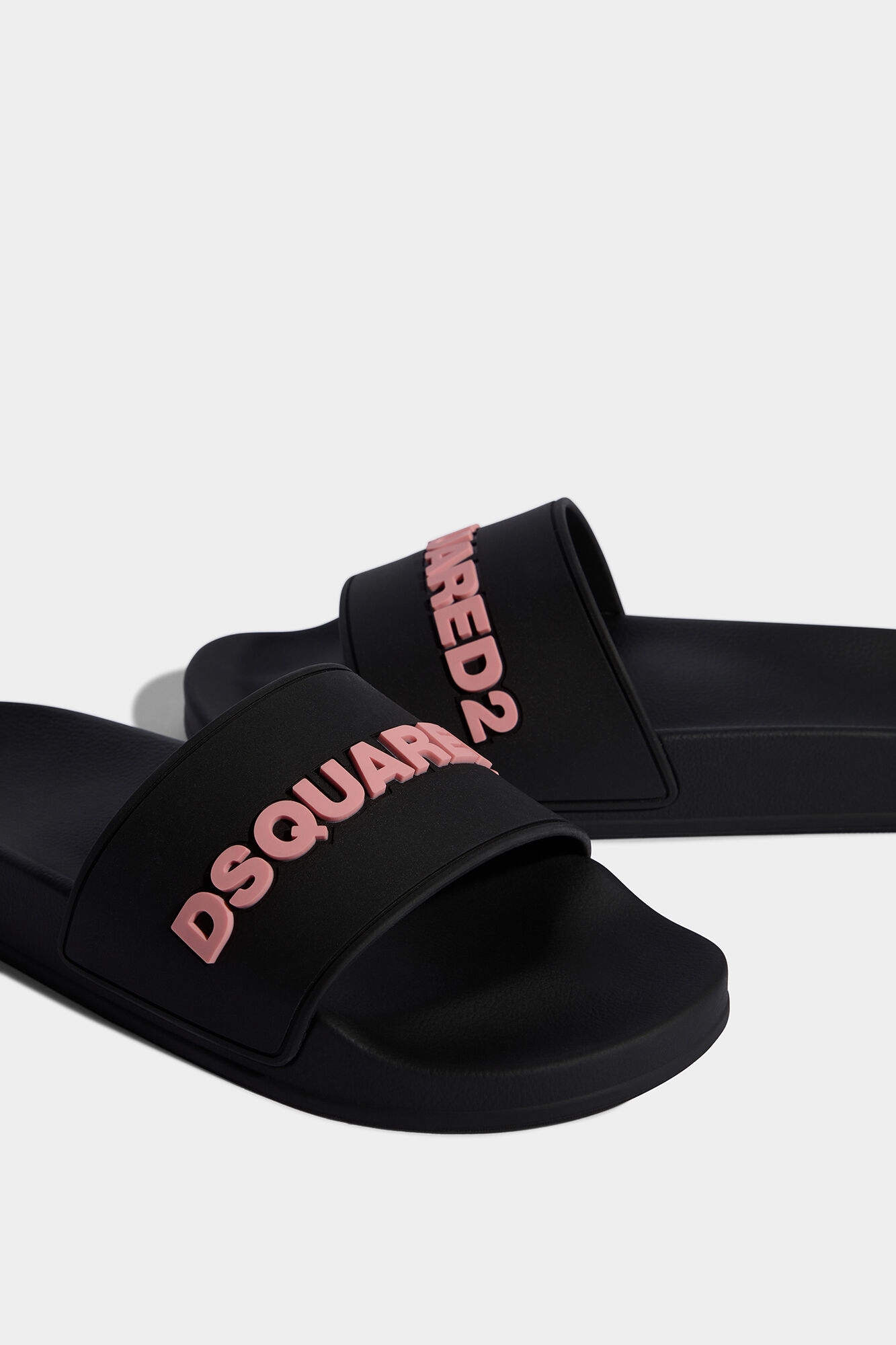 Dsquared2 Logo Slides