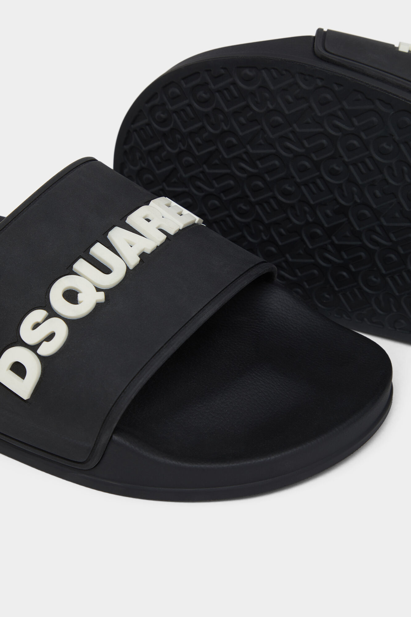 Dsquared2 Logo Slides