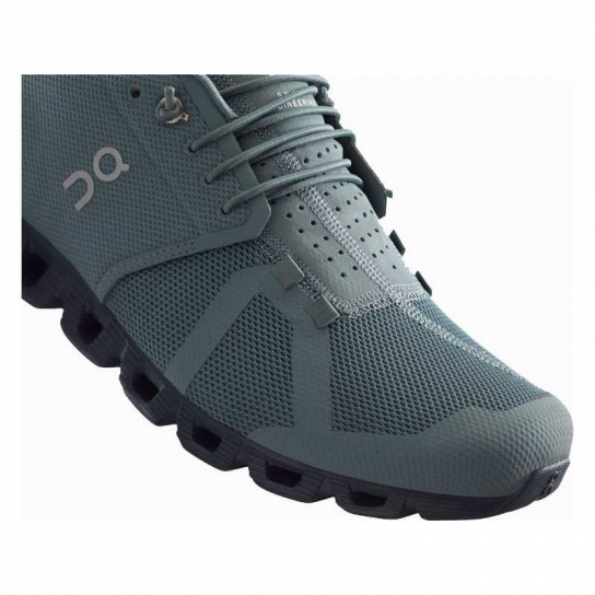 On Cloud Monochrome Sea