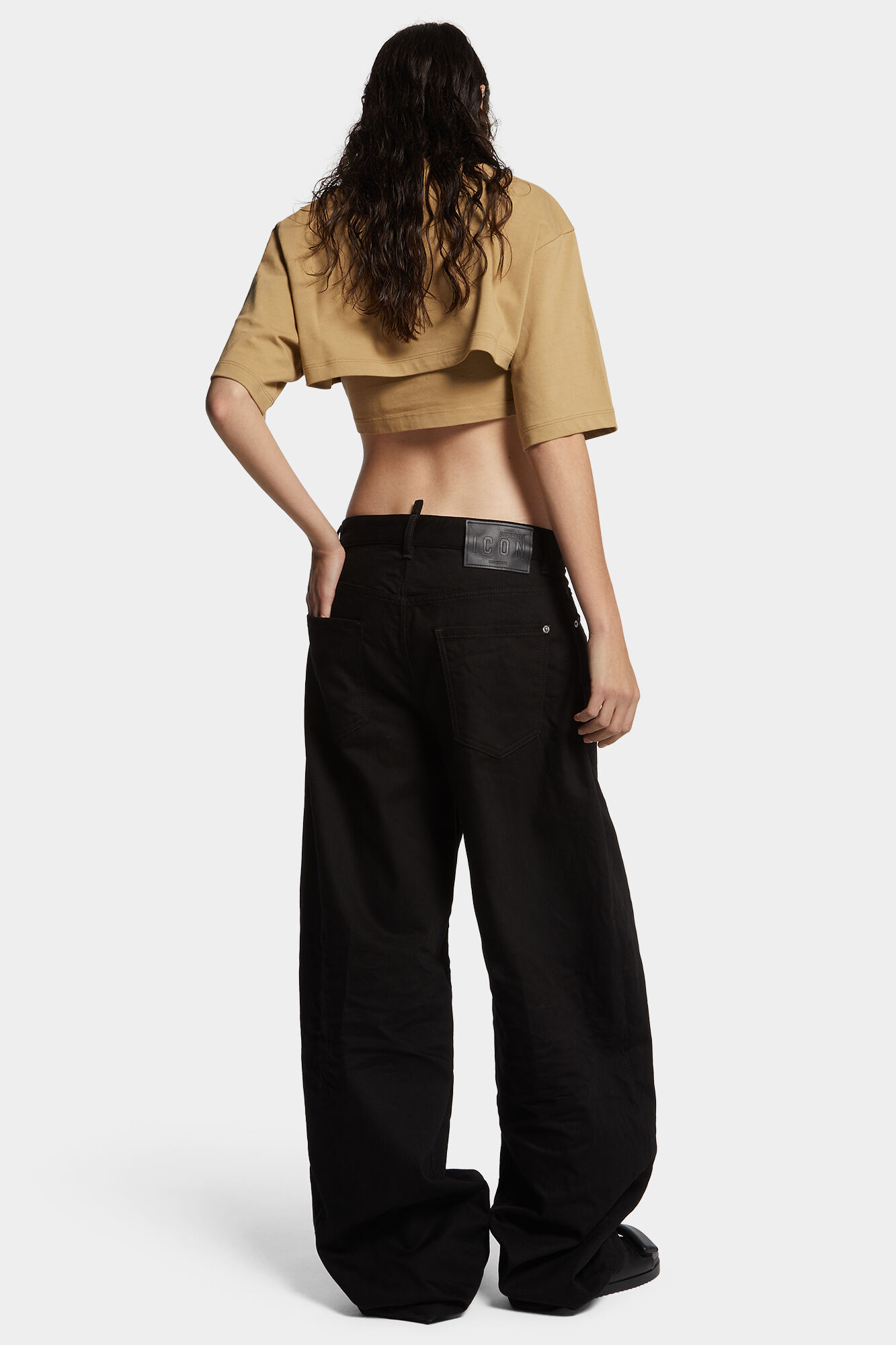 Icon Black Bull Wash Slouchy Jean