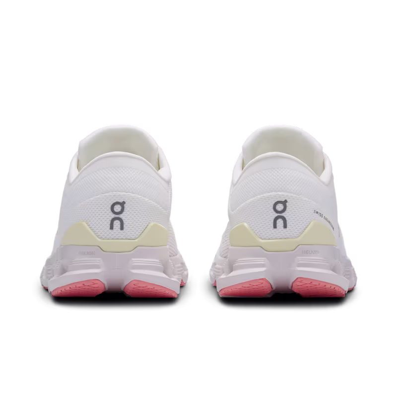 Women's Cloud X 4
