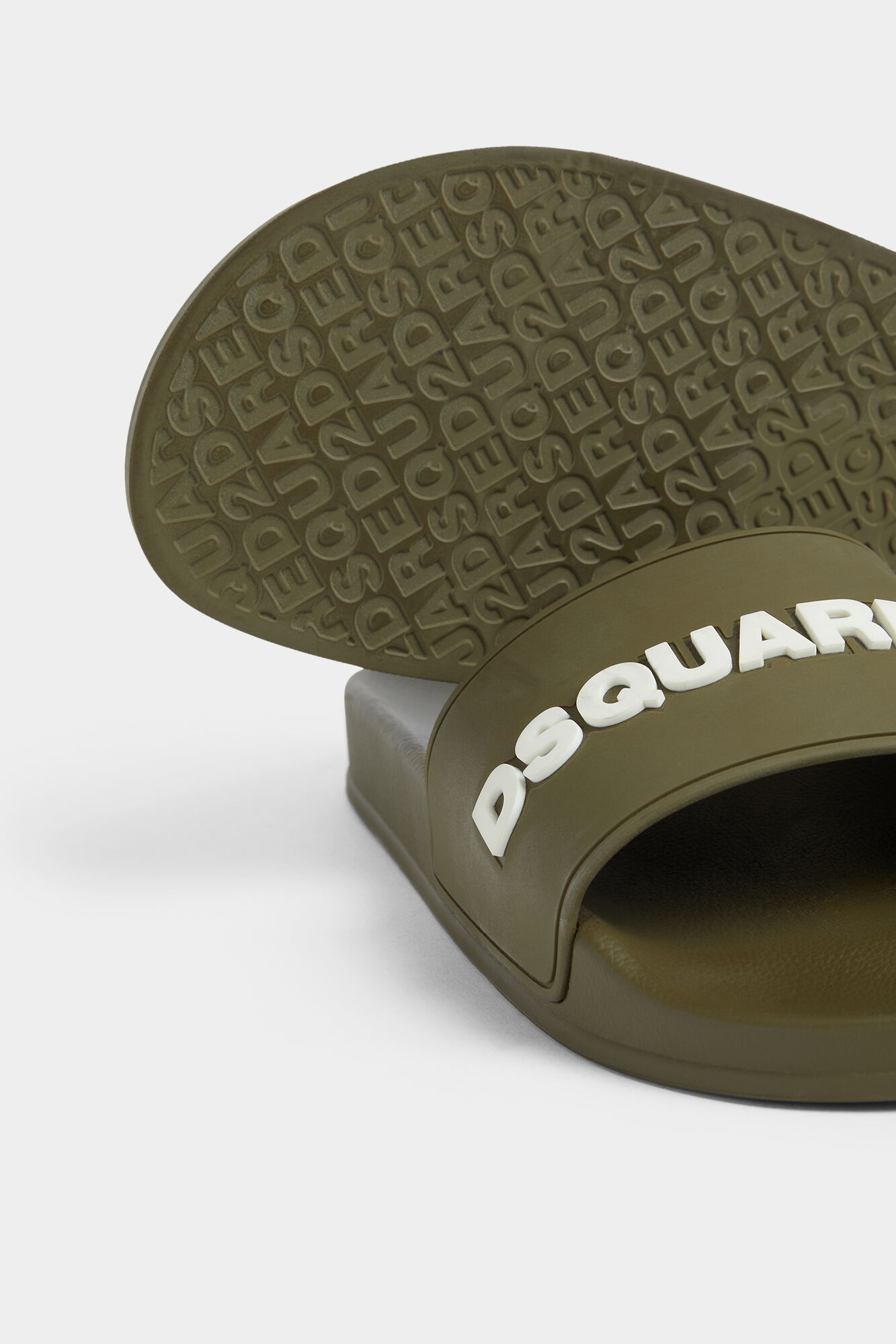 Dsquared2 Logo Slides