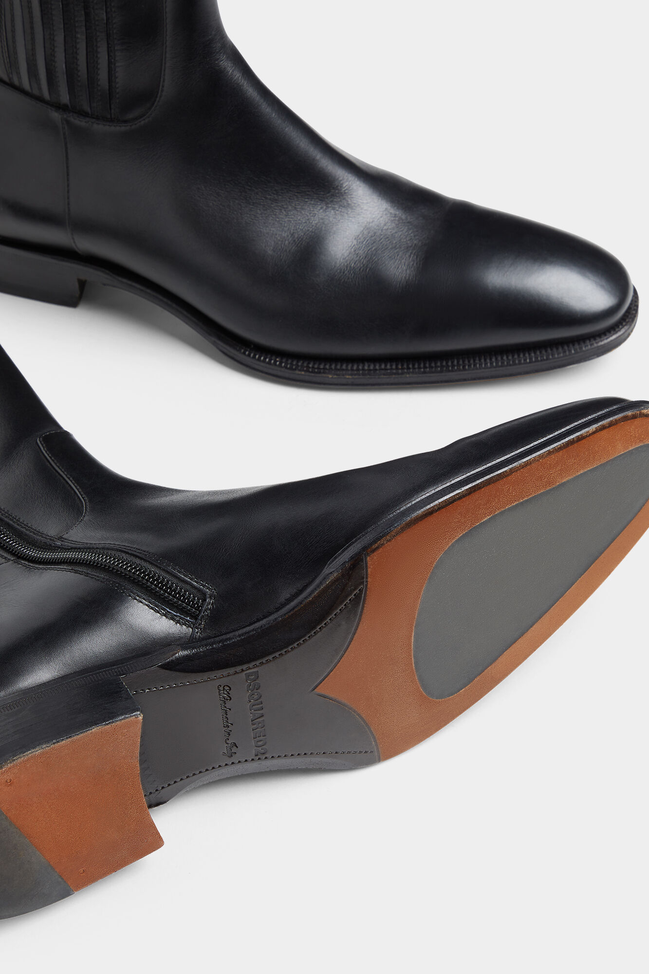 D2 Classic Flat Ankle Boot