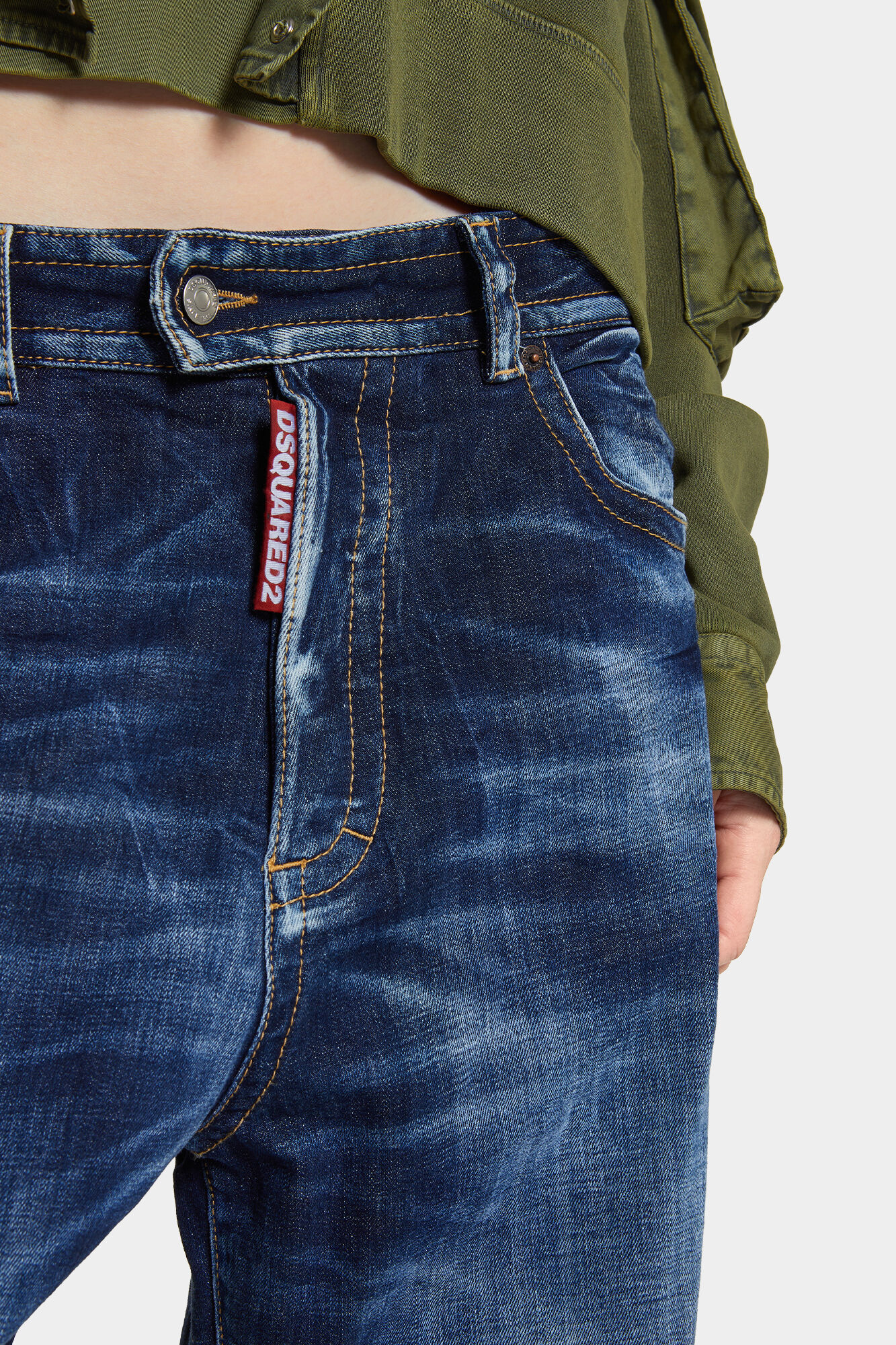 Medium Wash 9 To 5 Man Jeans