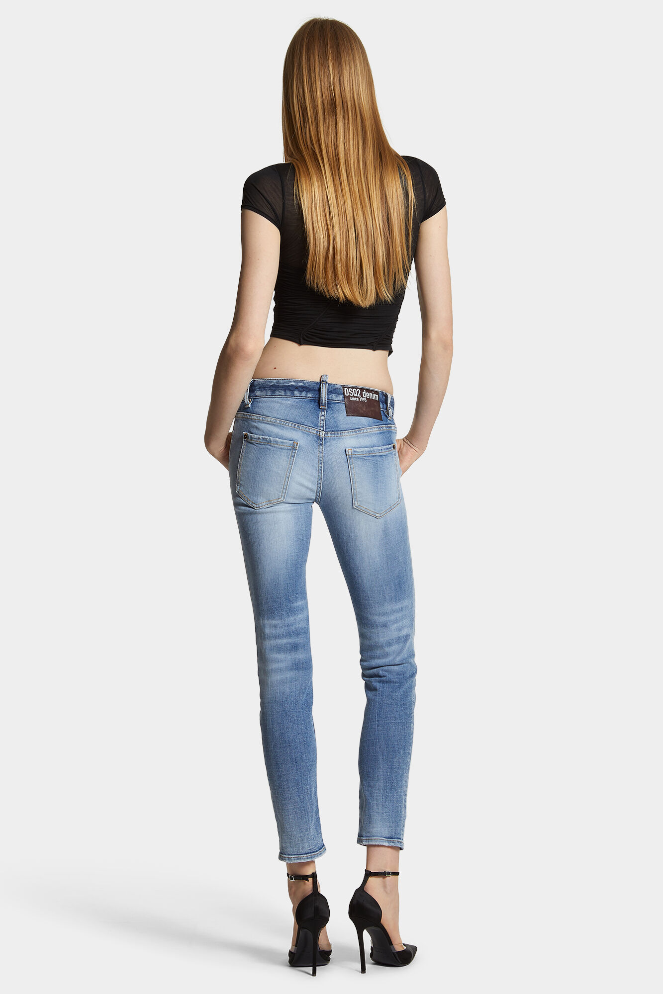 Light Wash Medium Waist Jennifer Jeans