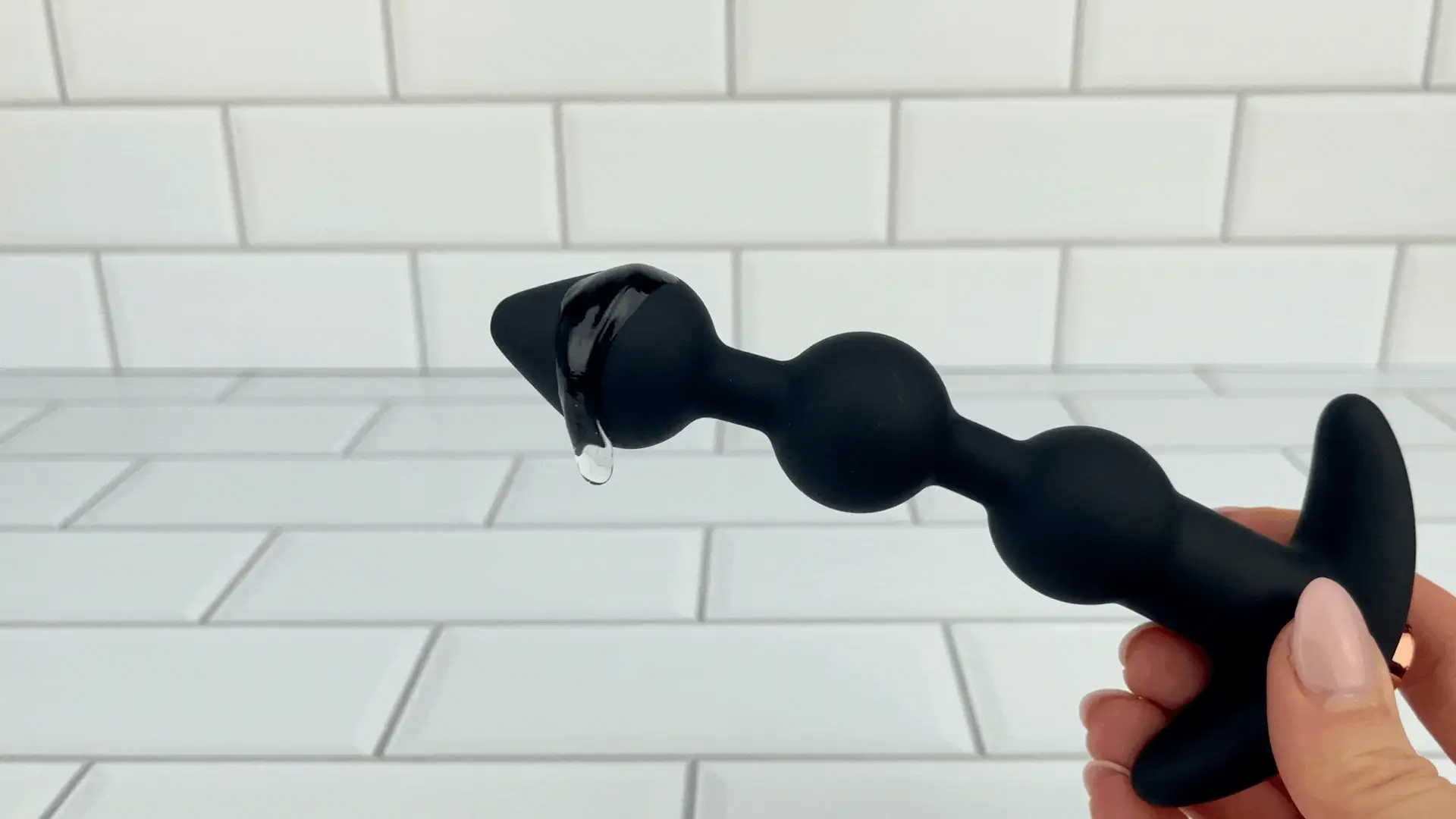 Macio Silicone Beaded Anal Vibrator Plug